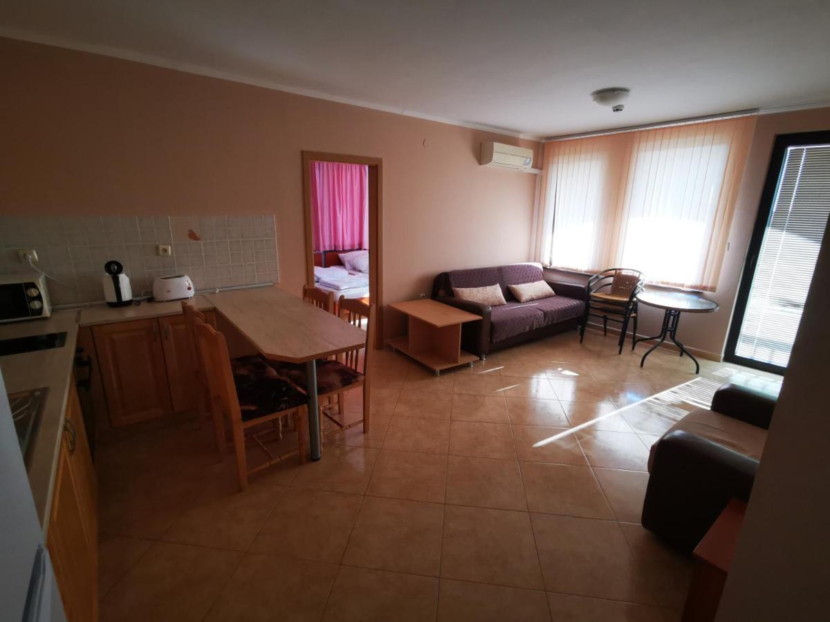 Marina Delfin Apartments - Top Location & Pet Friendly Свети-Влас Экстерьер фото