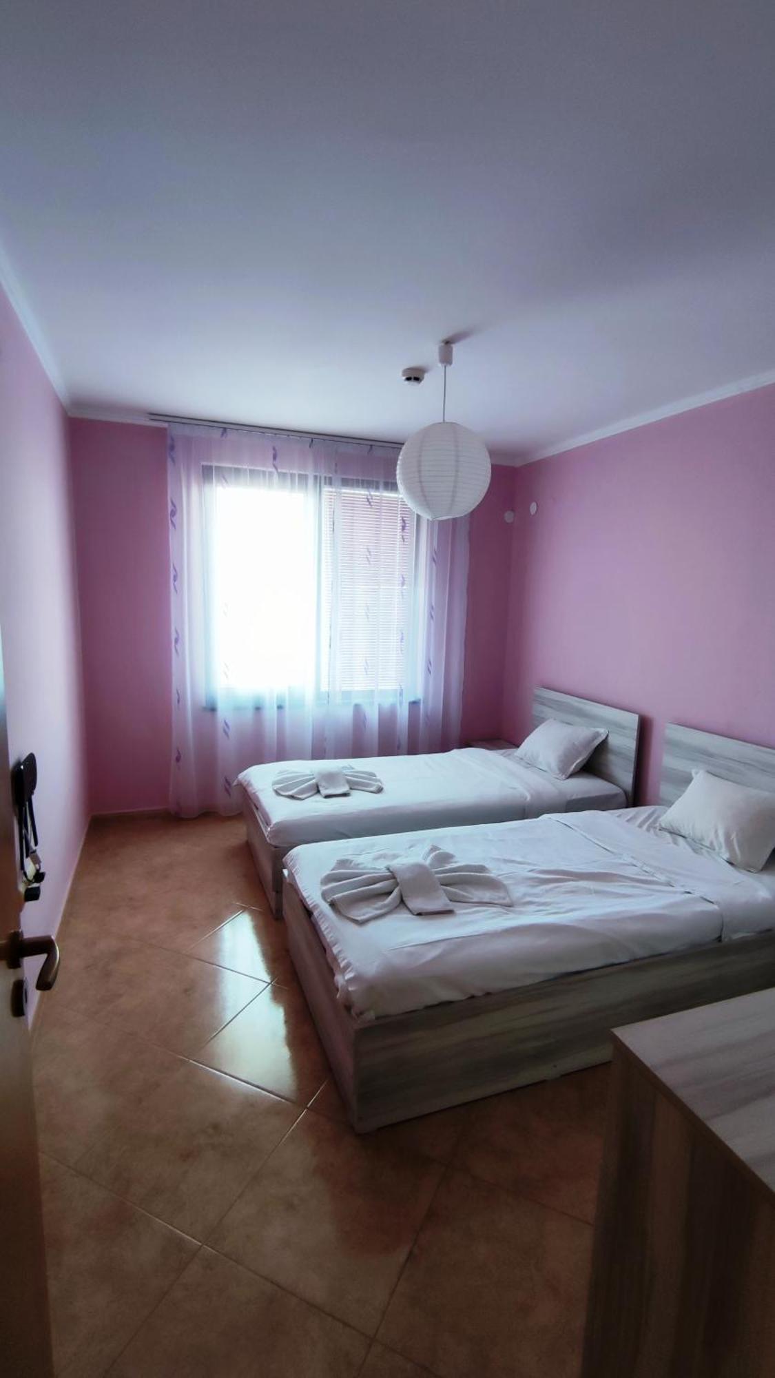 Marina Delfin Apartments - Top Location & Pet Friendly Свети-Влас Экстерьер фото