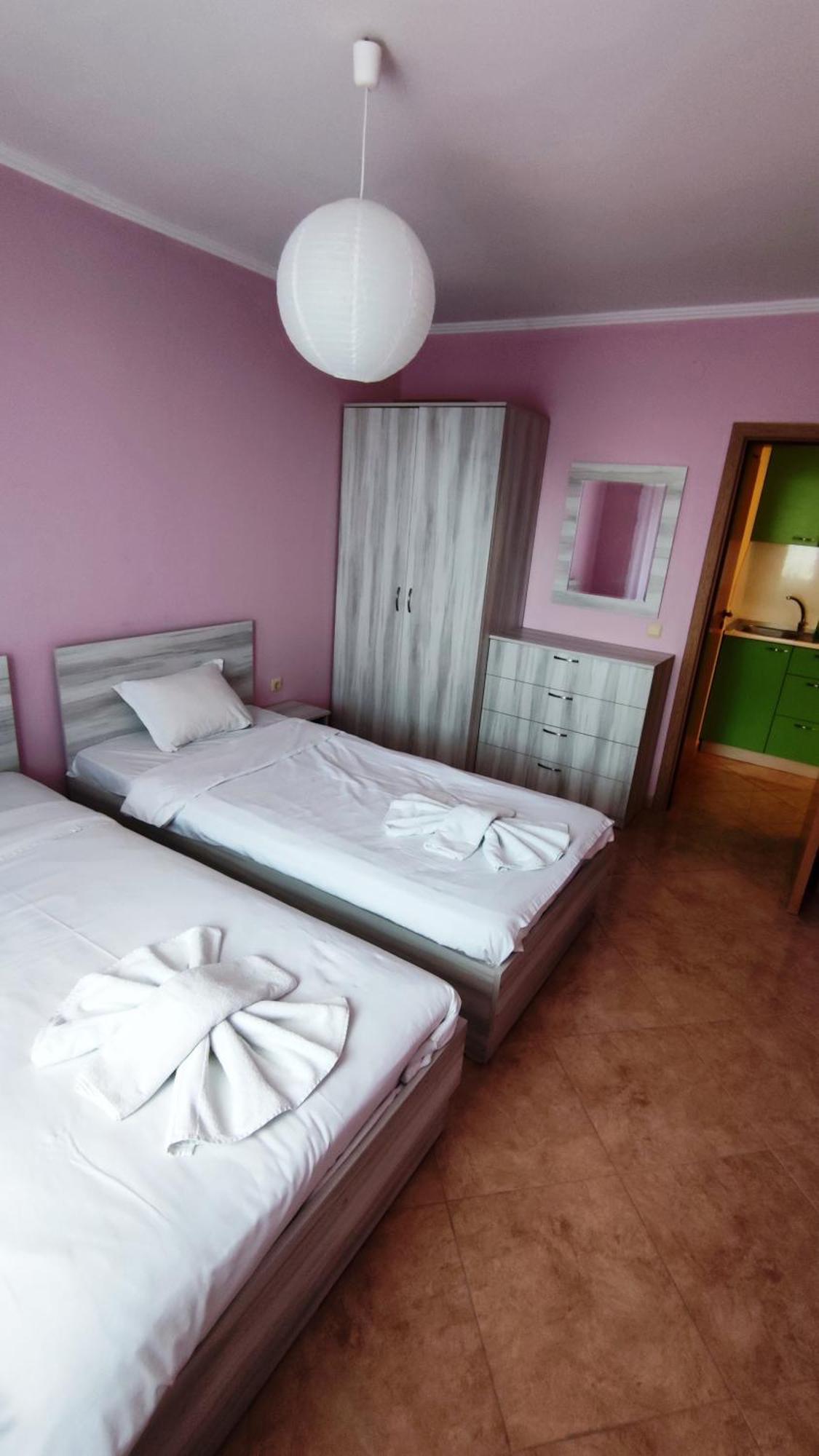Marina Delfin Apartments - Top Location & Pet Friendly Свети-Влас Экстерьер фото