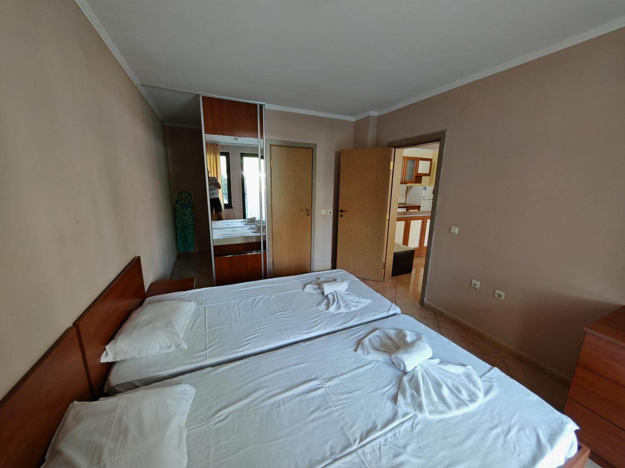 Marina Delfin Apartments - Top Location & Pet Friendly Свети-Влас Экстерьер фото