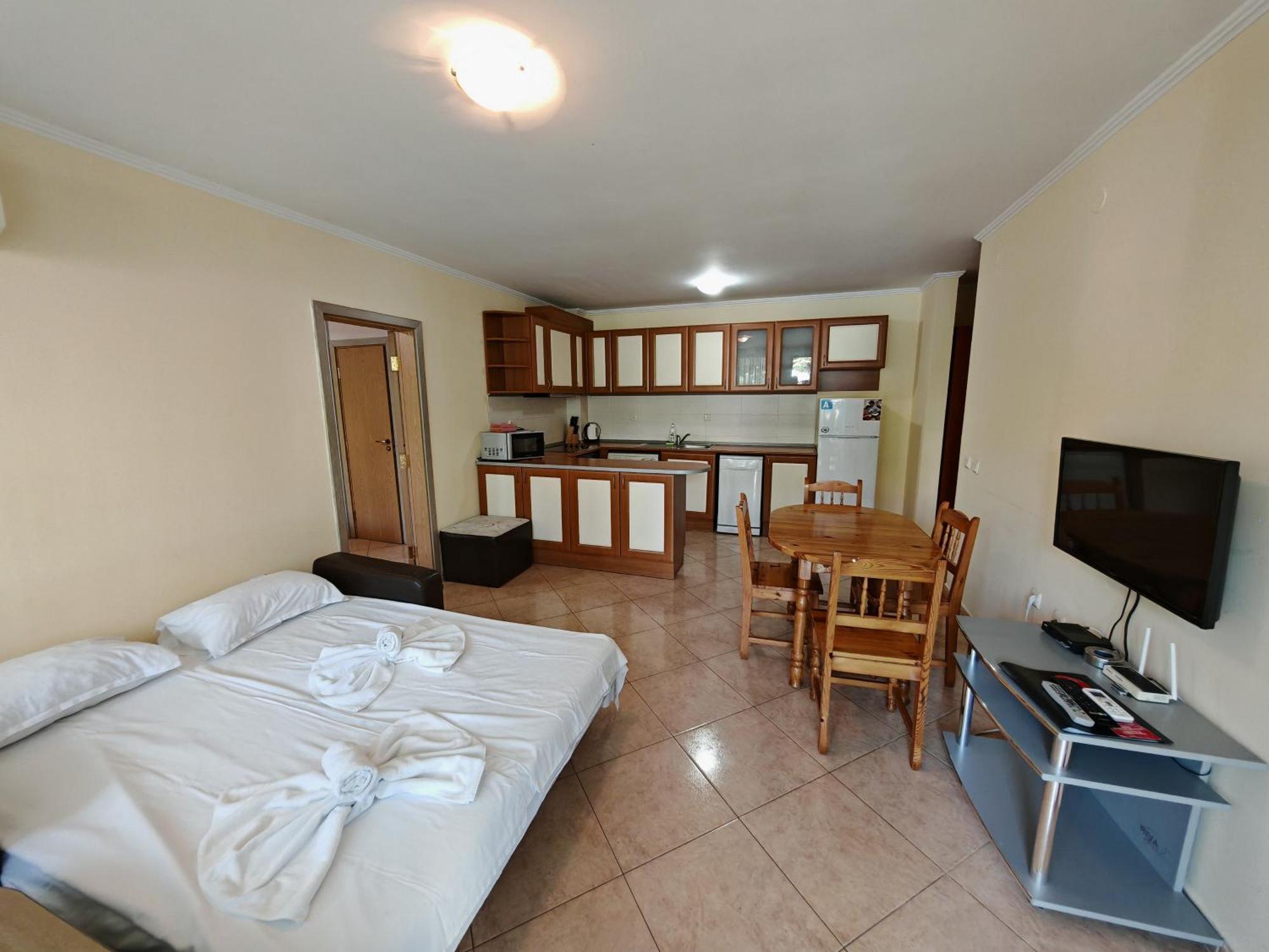 Marina Delfin Apartments - Top Location & Pet Friendly Свети-Влас Экстерьер фото